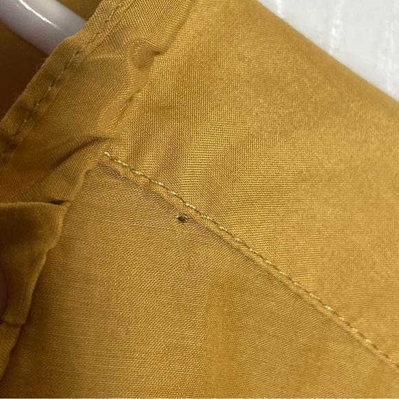 Sundance Silk Blend Ruffle Long Sleeve Blouse in Mustard Yellow L - Picture 9 of 10